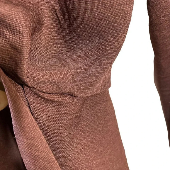 TopShop Chocolate Brown Draped Blouse Size 4 Plastic Circle Clasp Long Sleeves - Picture 4 of 5